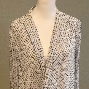 Banana Republic Pattern V-neck Blouse, Size Small